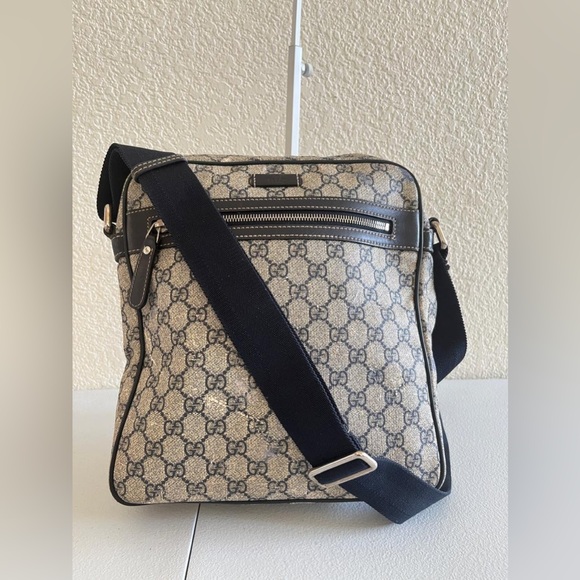 Gucci unisex messenger bag - Picture 1 of 9